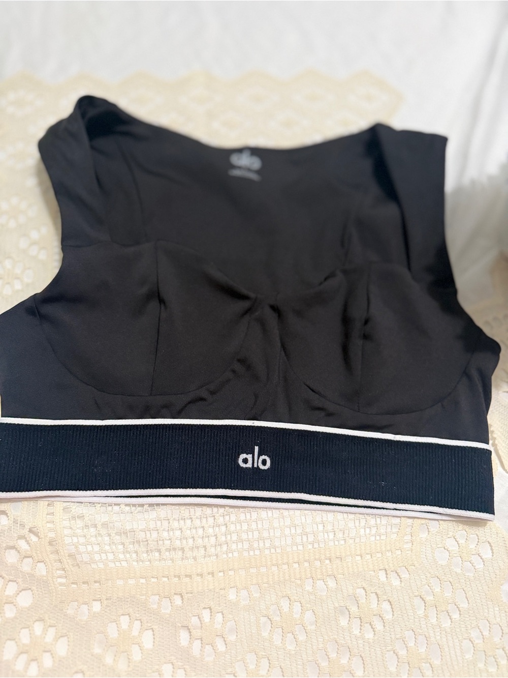 ALO Yoga Black Crop Support Tank with Contrast Band